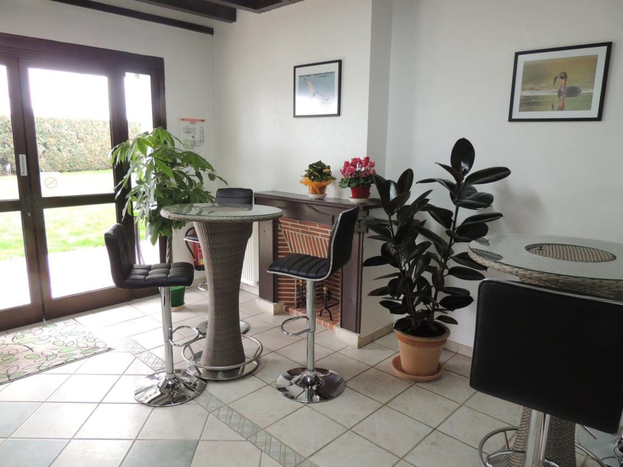 Vista Lobby Le Lanthenay