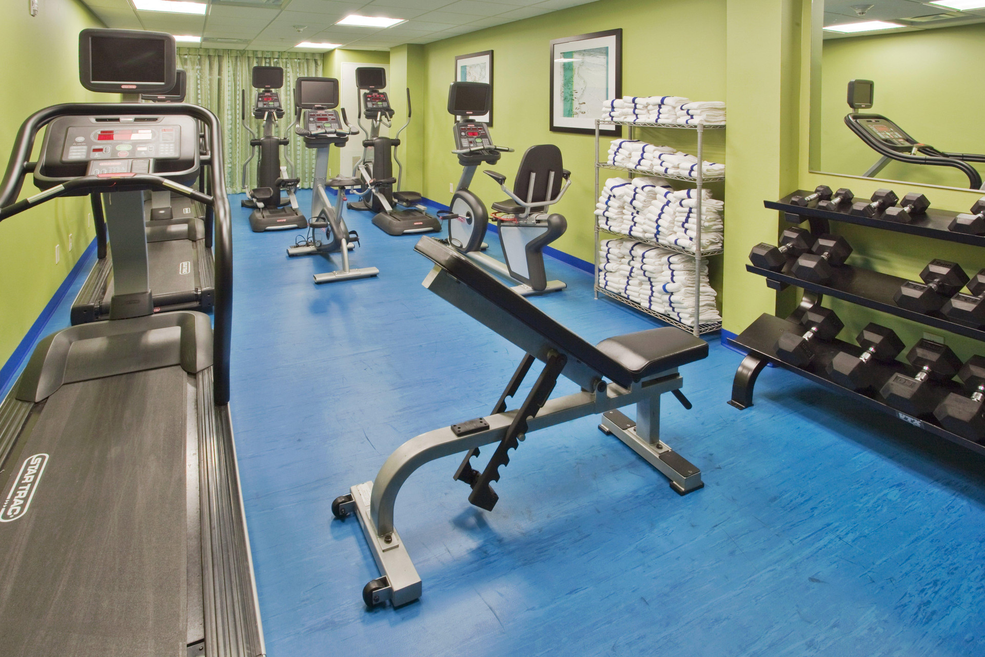 Gimnasio Holiday Inn & Suites Virginia Beach North Beach by IHG