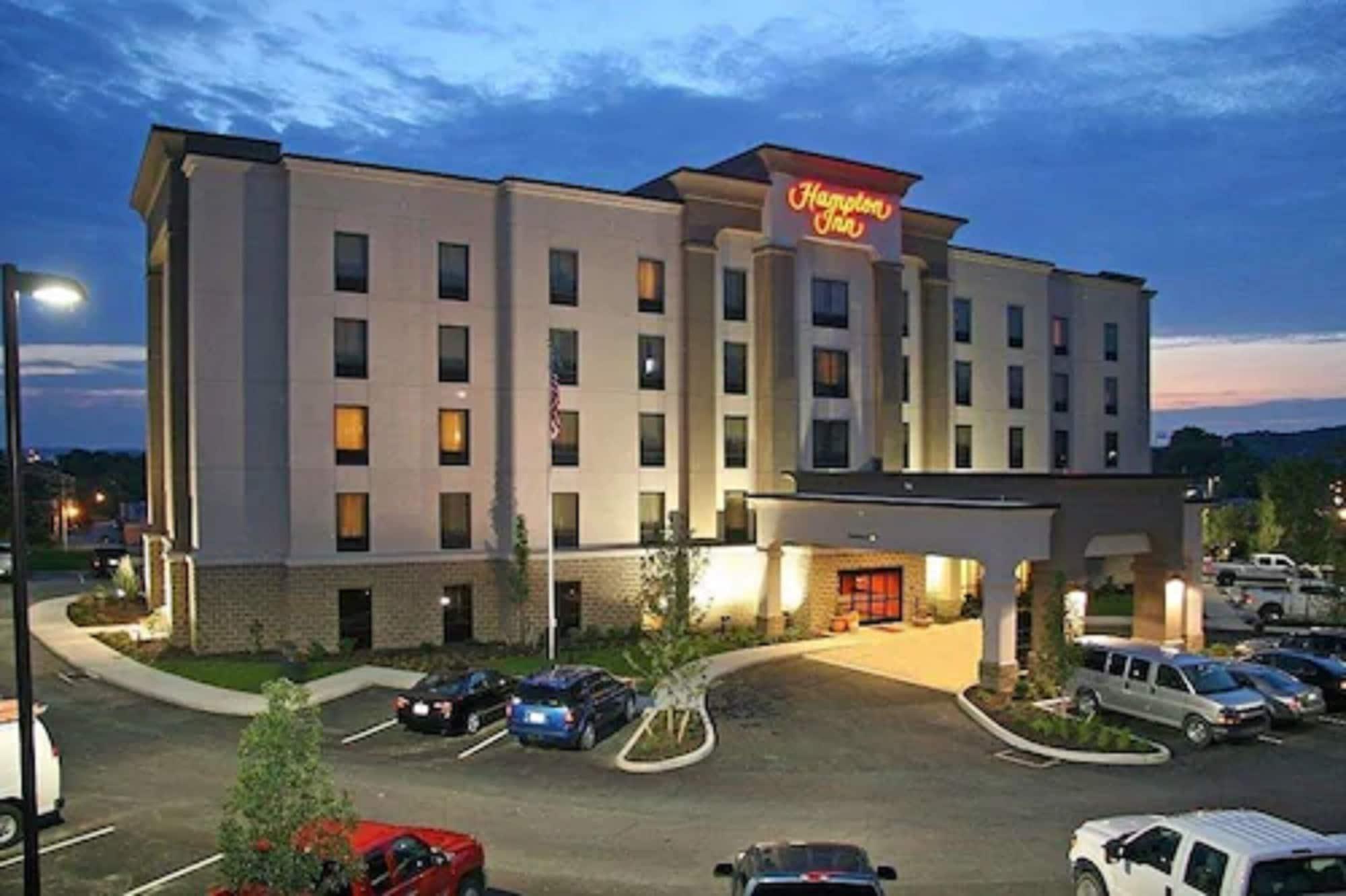 Vista Exterior Hampton Inn Waynesburg
