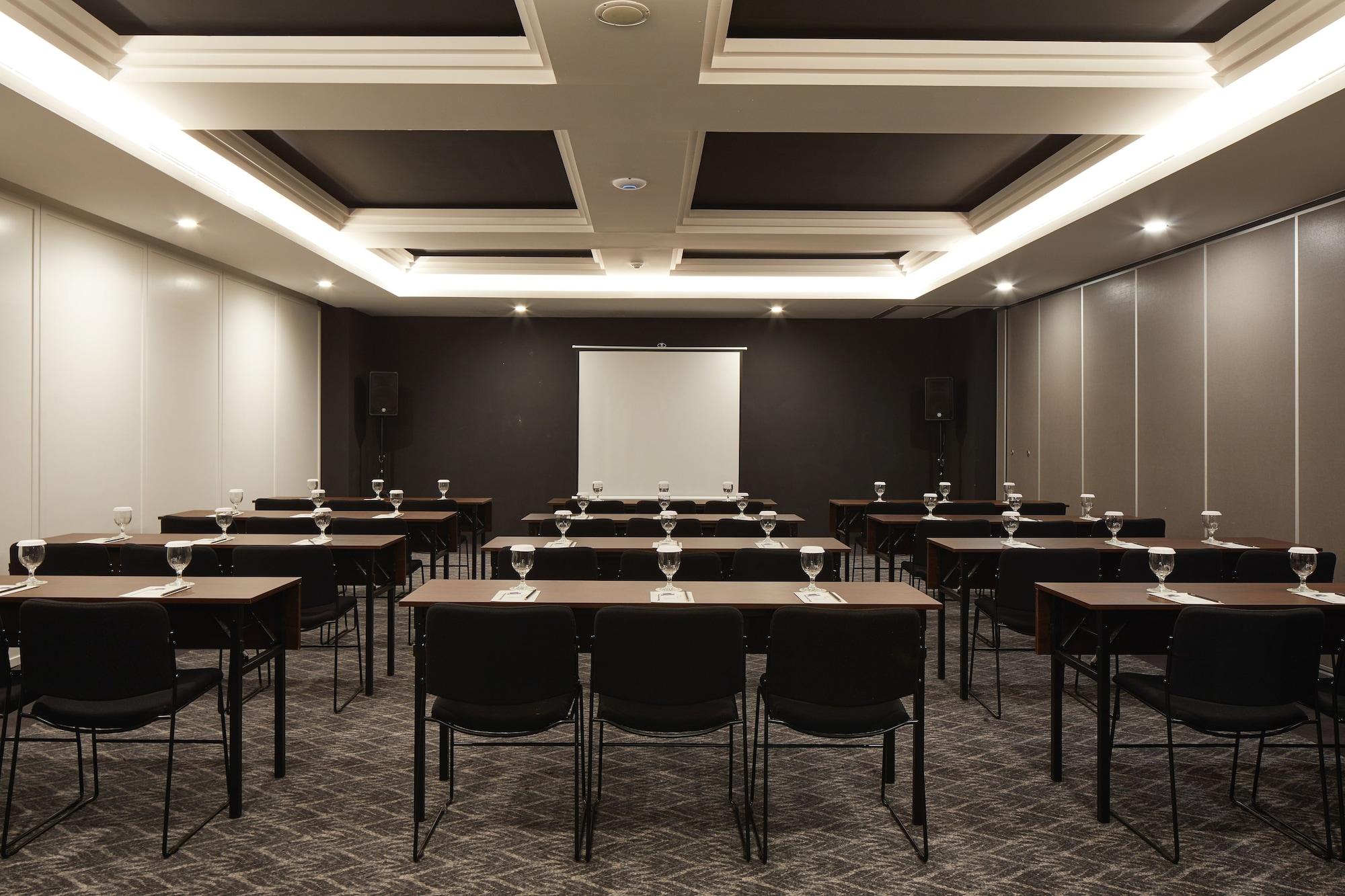 Sala de Reuniones de Braga, ARTOTEL Curated