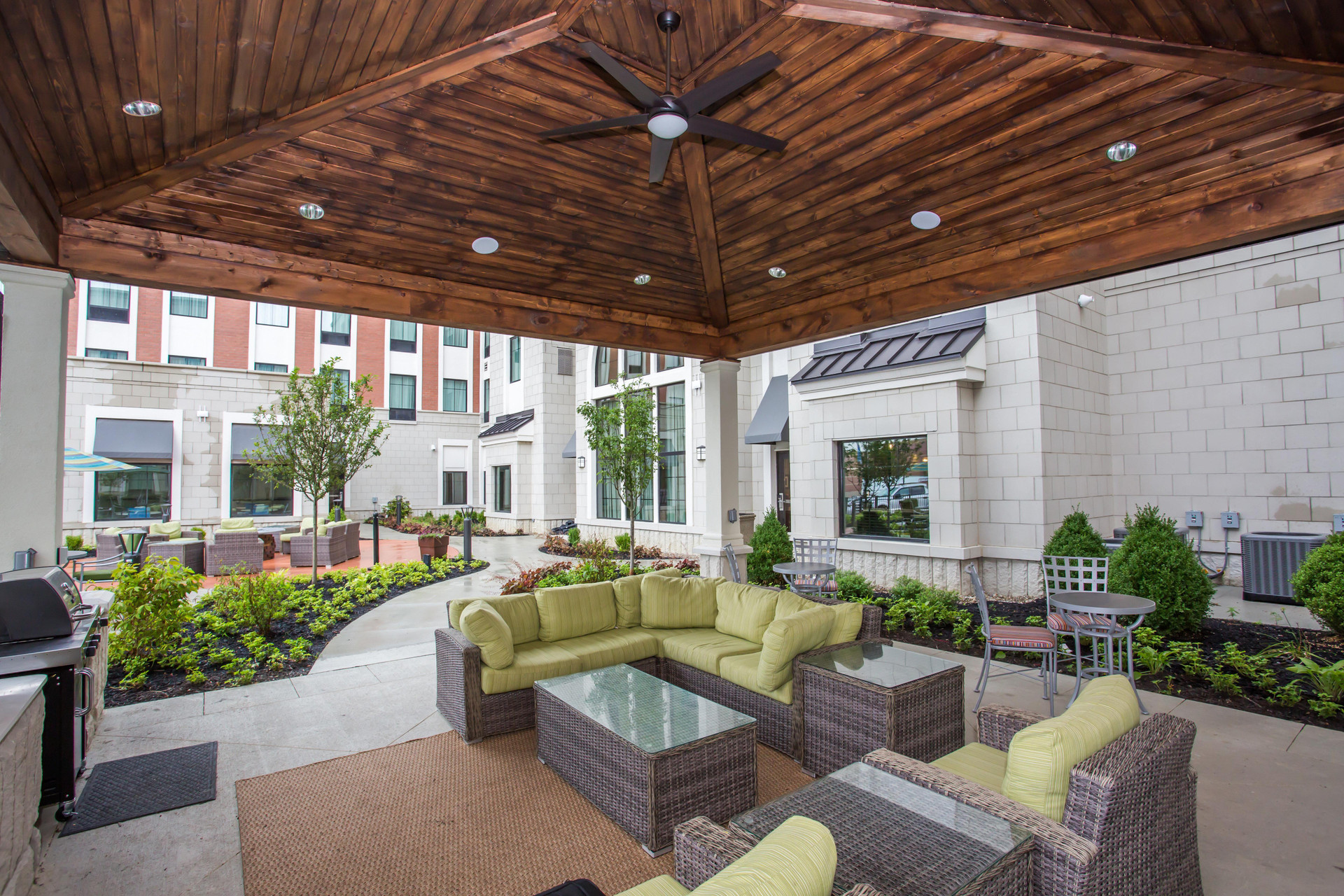 Vista Exterior Staybridge Suites Miamisburg by IHG