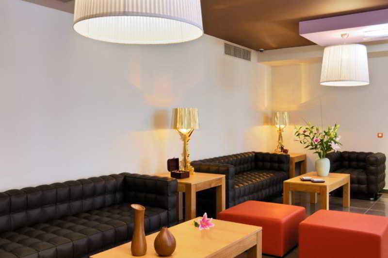 Vista Lobby Galaxy Patra