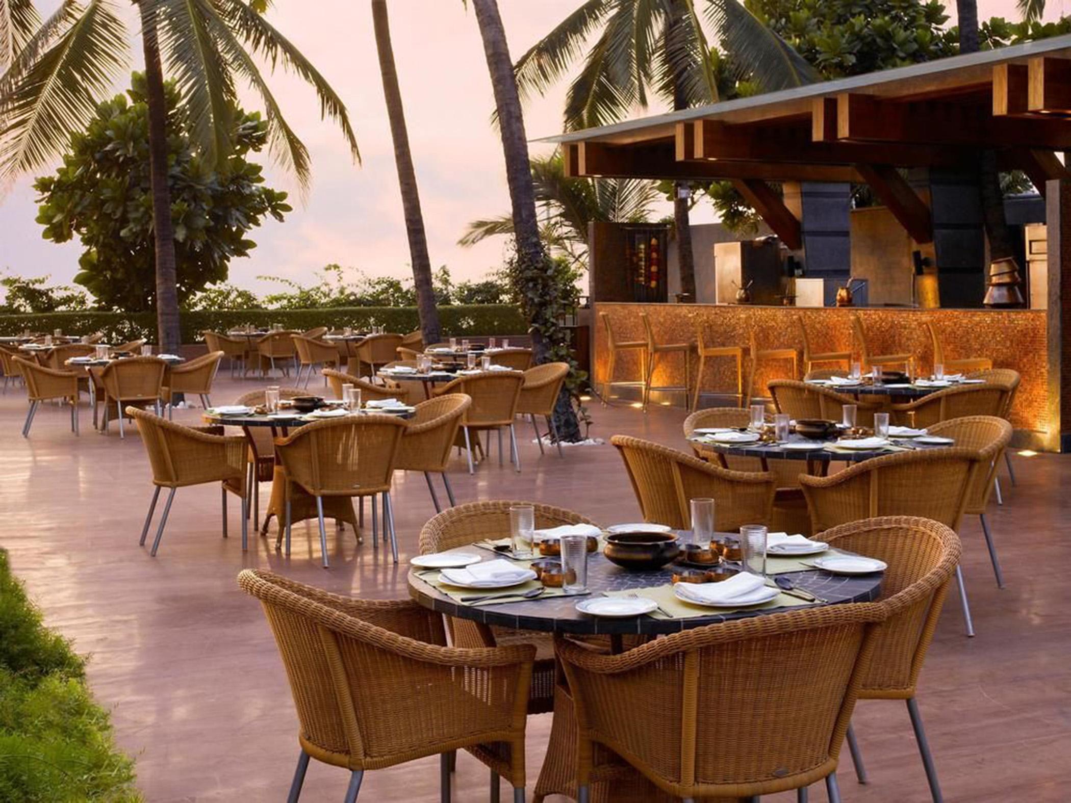 Restaurant Novotel Mumbai Juhu Beach Hotel