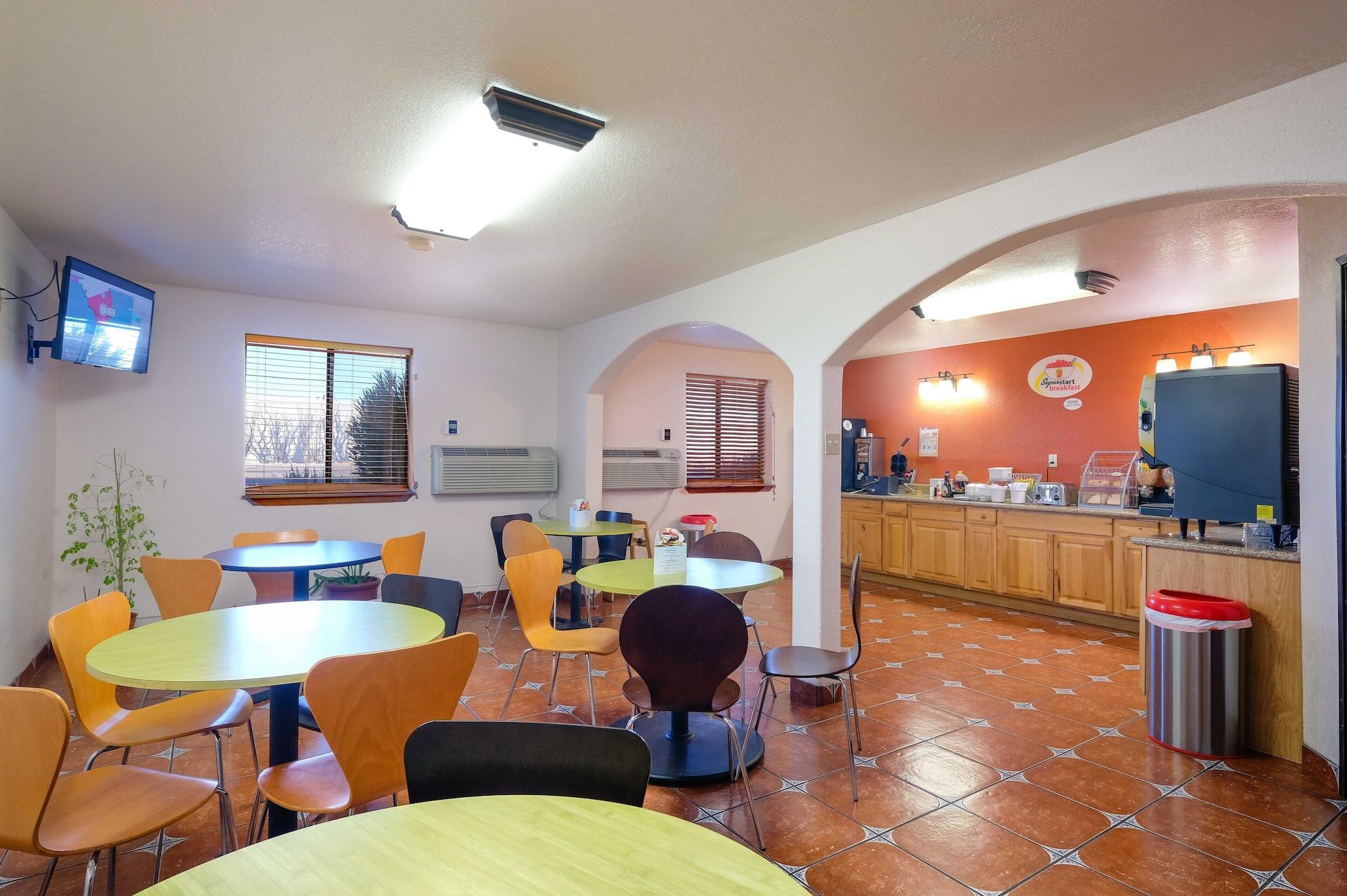 Restaurant Super 8 by Wyndham Las Cruces/White Sands Area