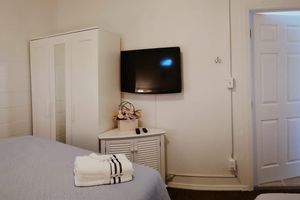 Alquiler Vacacional - Cozy Apartment in S Orlando, approx. 20 minutes away from Disney and Universal.