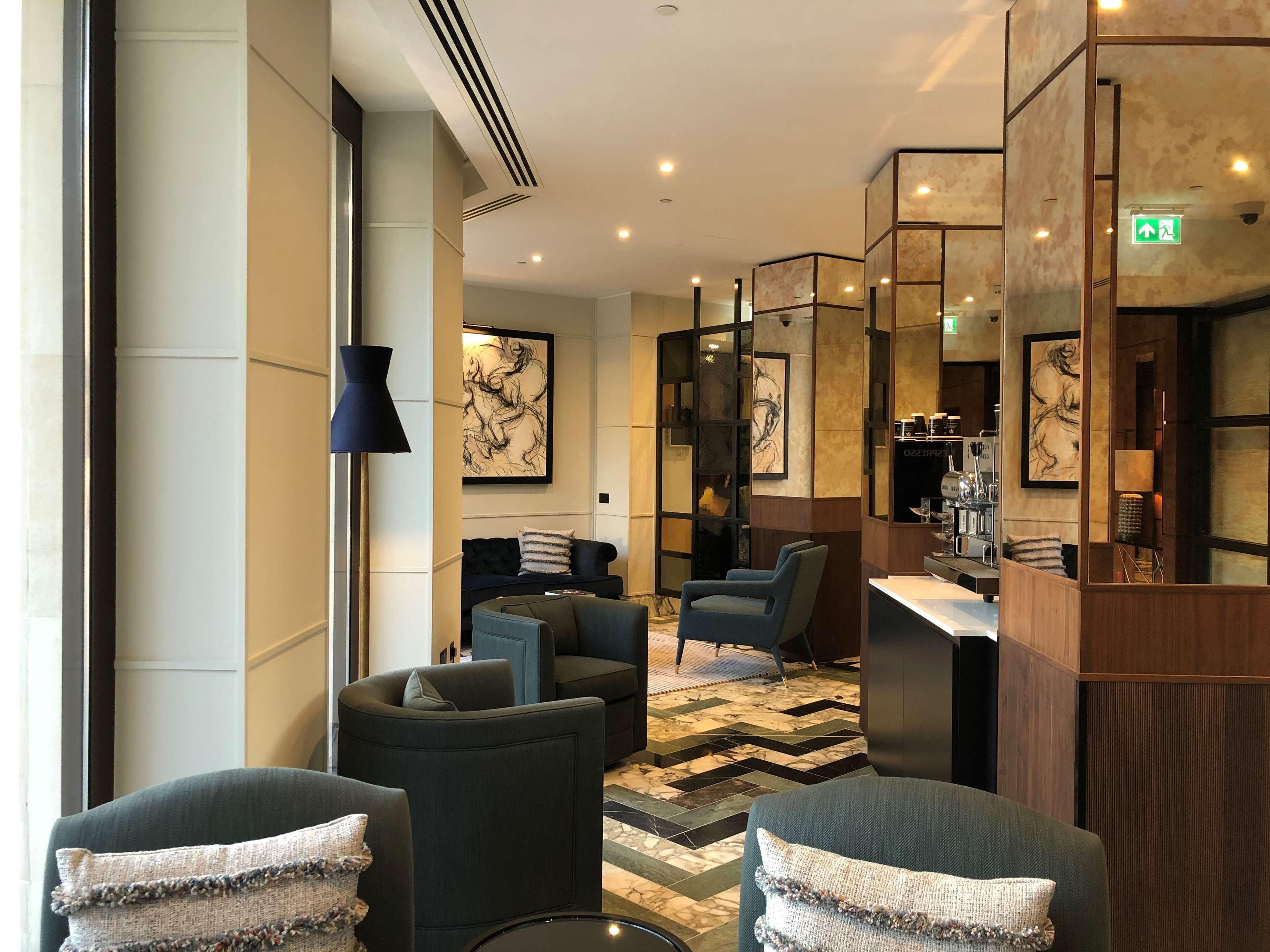 Bar/Salón Cheval Gloucester Park at Kensington