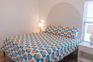 Alquiler Vacacional - Perfect Family Area! Relaxing-private gate to heated pool. Close to ocean!