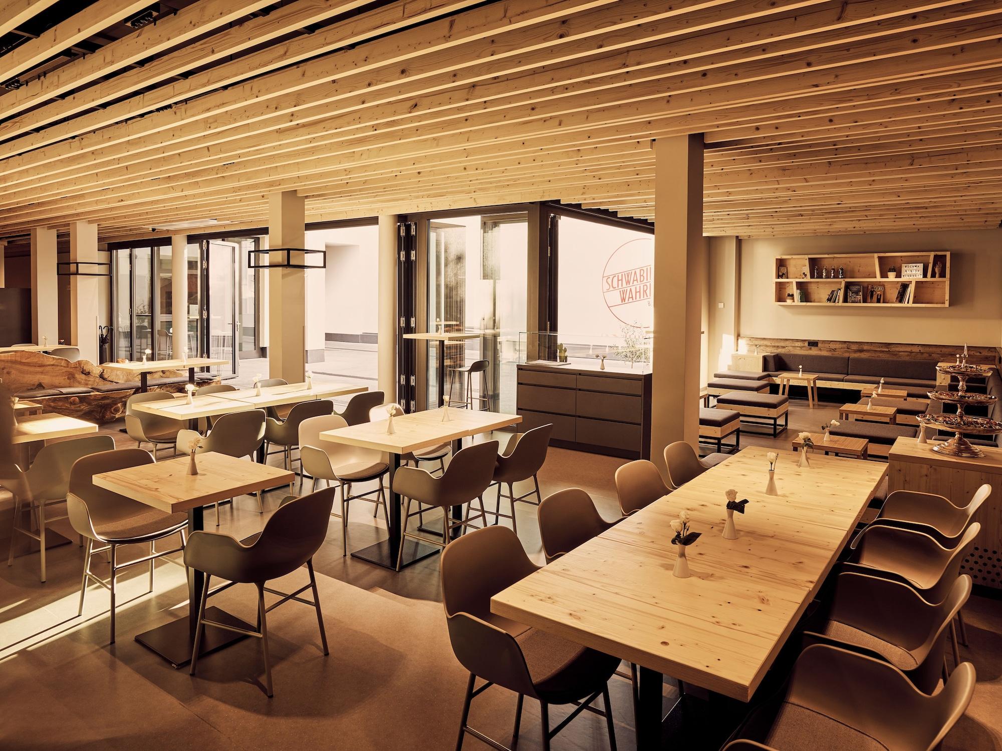 Restaurant Schwabinger Wahrheit by Geisel