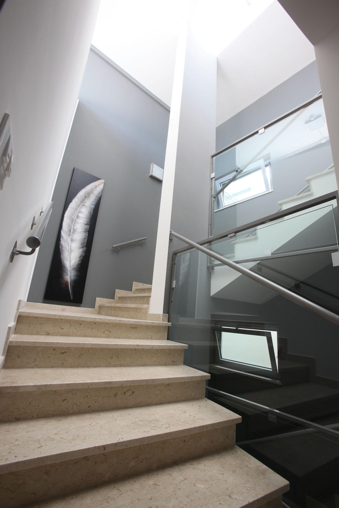 Varios Hotel Sole