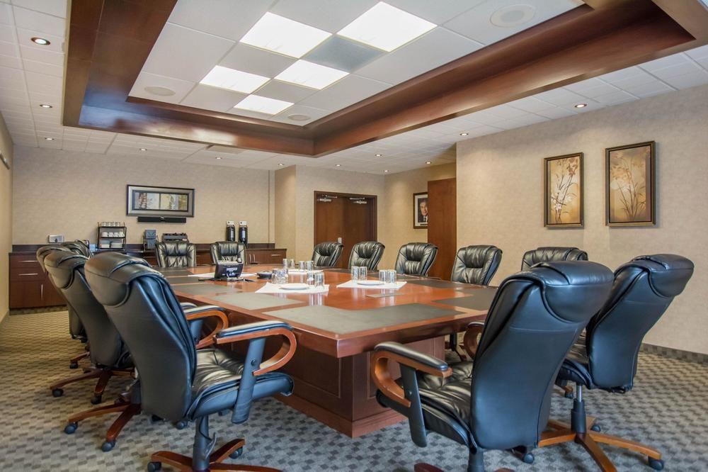 Sala de Reuniones Quality Inn & Suites Val Dor