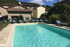 Alquiler Vacacional - Olimpia - Spacious stone villa with private terrace overlooking the pool