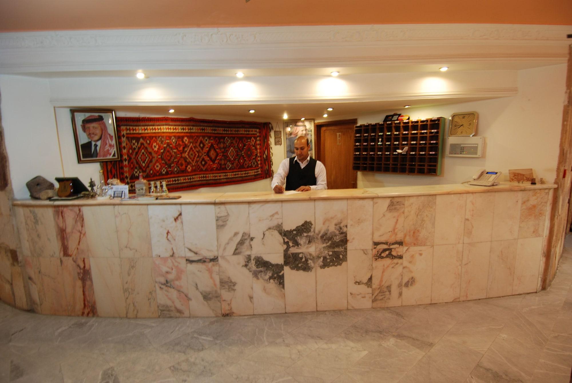 Vista Lobby Al Rashid Hotel
