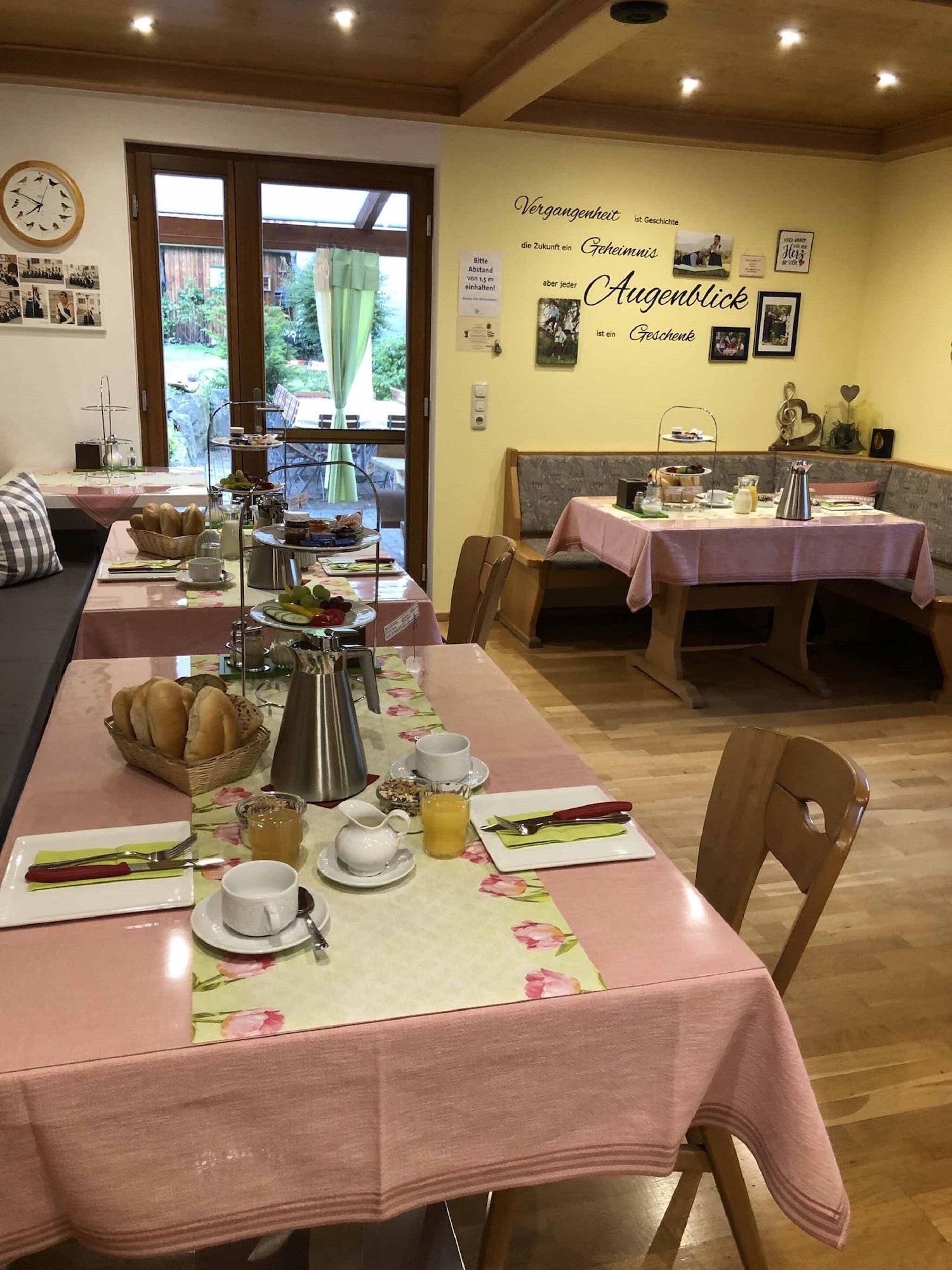 Restaurant Gästehaus Jutta Pension Link