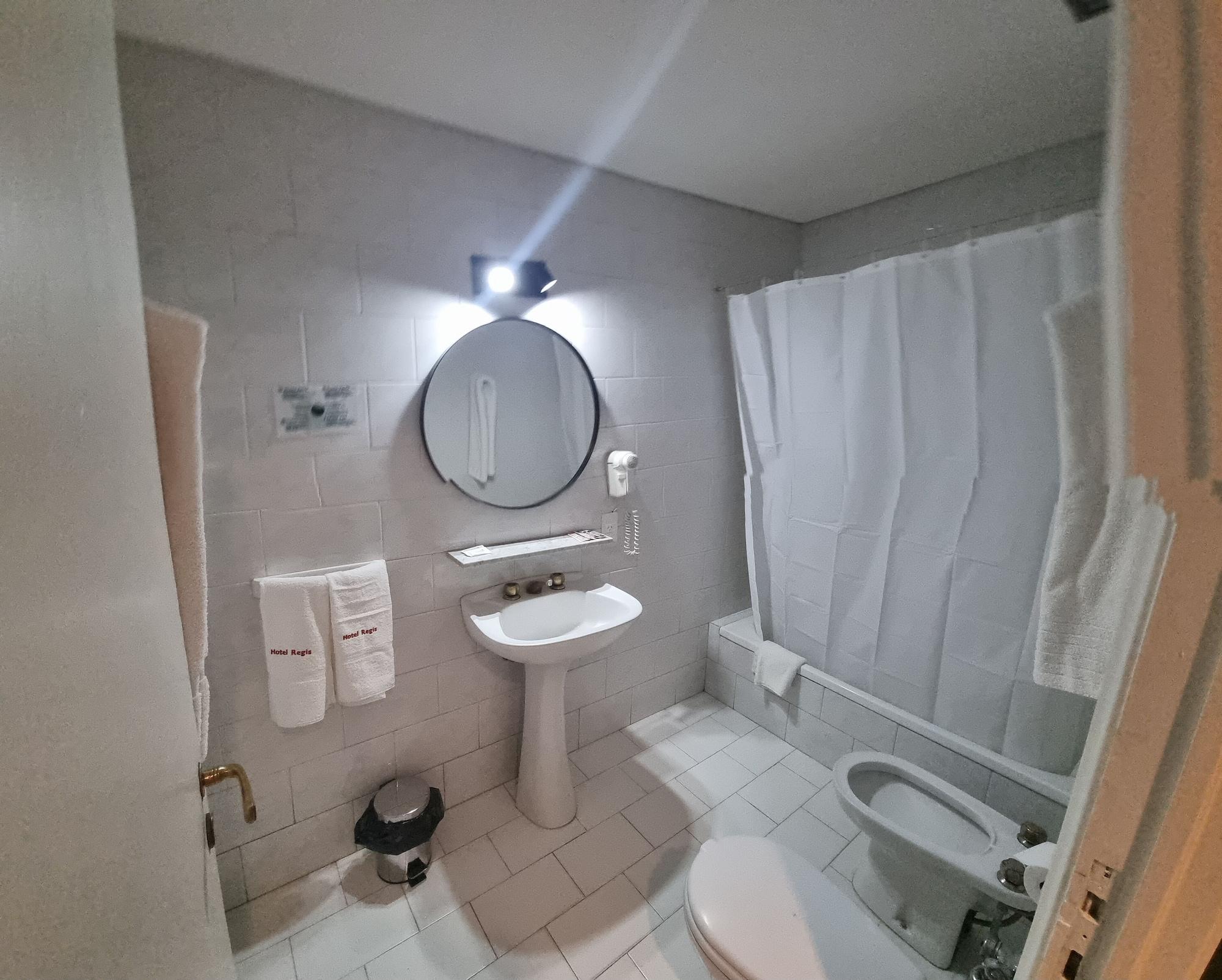 Equipamiento de Habitación Regis Orho Hotel