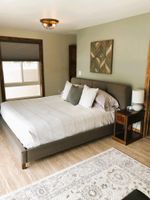 Alquiler Vacacional - Cozy spacious king bed suite, In the heart of Historic Helena, Montana!