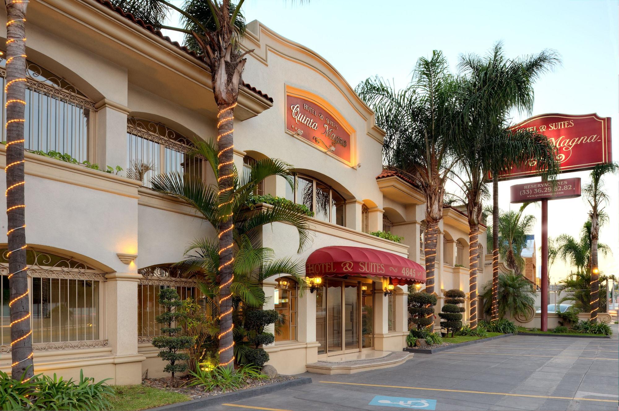 Vista Exterior Hotel & Suites Quinta Magna