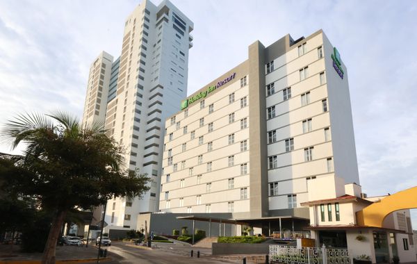 Holiday Inn Resort Mazatlan by IHG - Hoteles cerca de Zona Dorada en Mazatlán