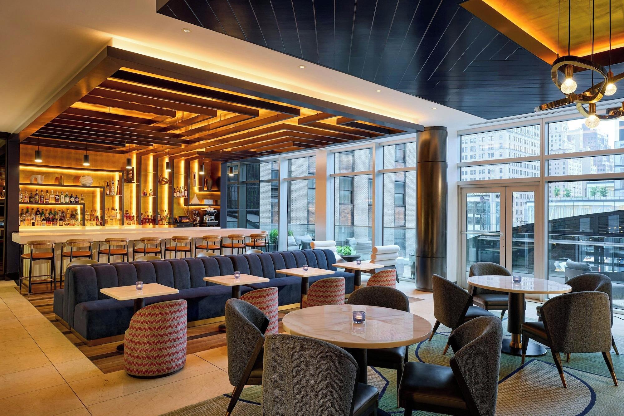 Bar/Salón Renaissance New York Midtown Hotel