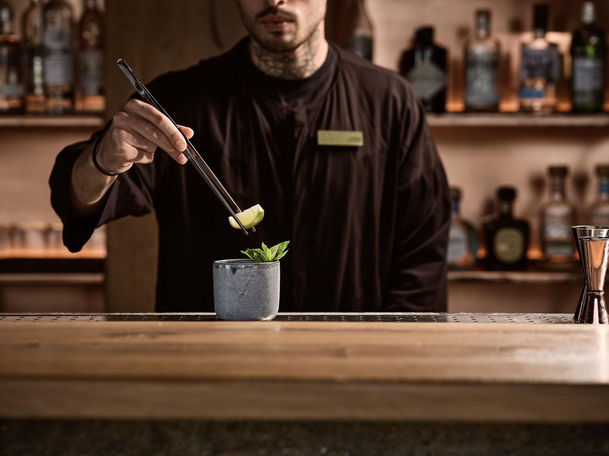 Bar/Salón Acro Wellness Suites - Adults Only