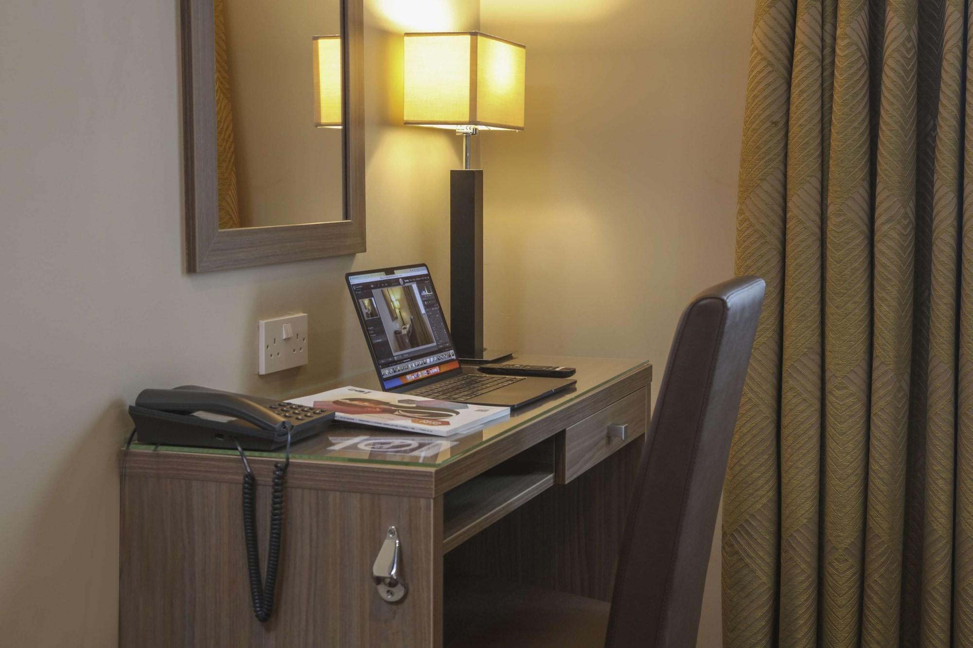 Set de Habitación Best Western Pontypool Metro Hotel