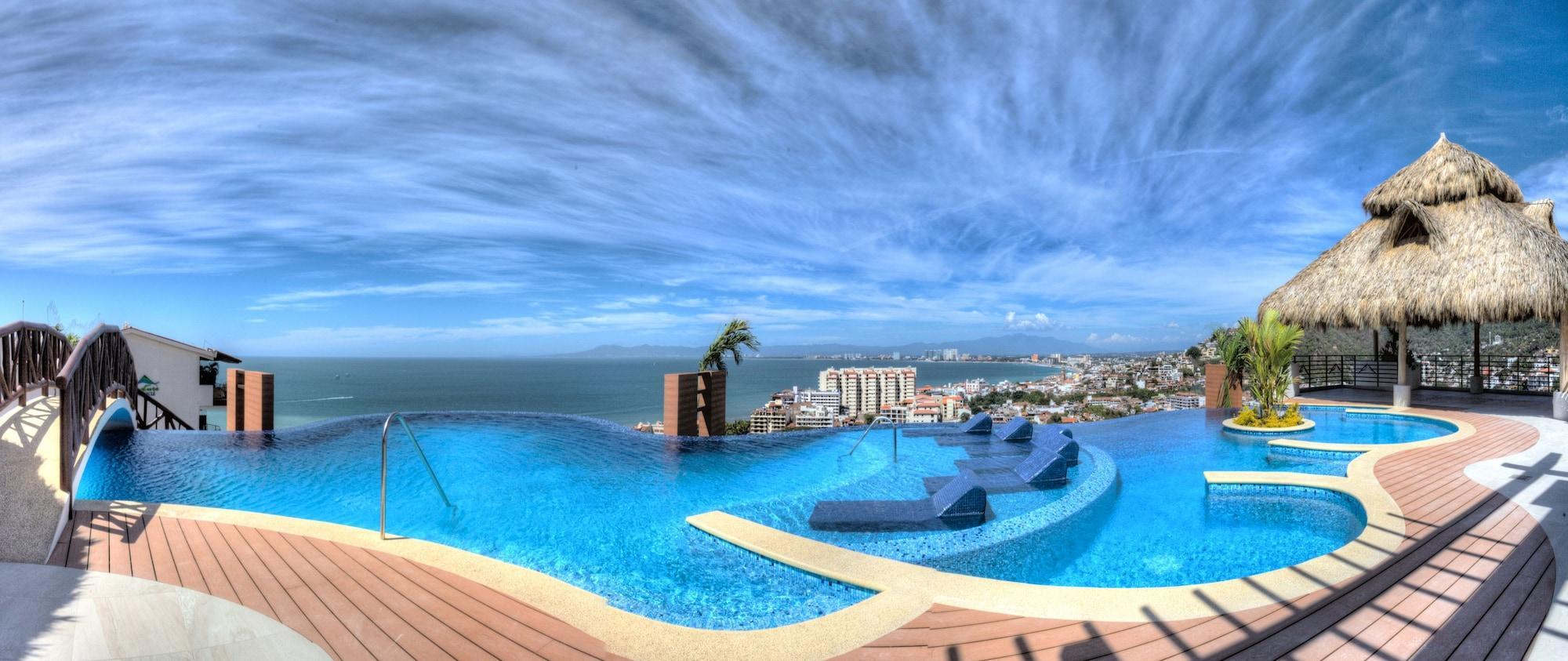Playa Pinnacle Resorts 220
