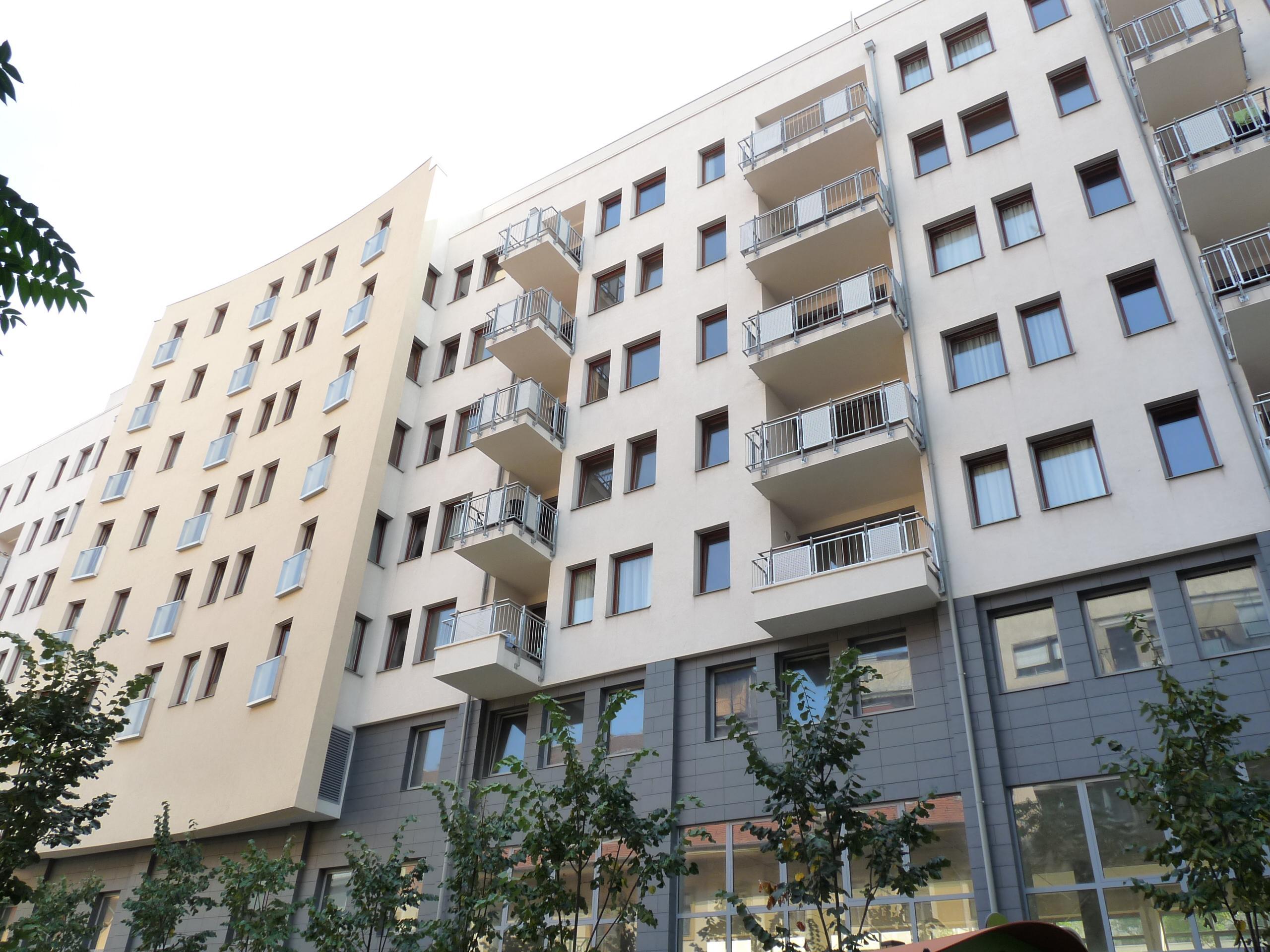 Vista Exterior Trendy Deluxe Apartments