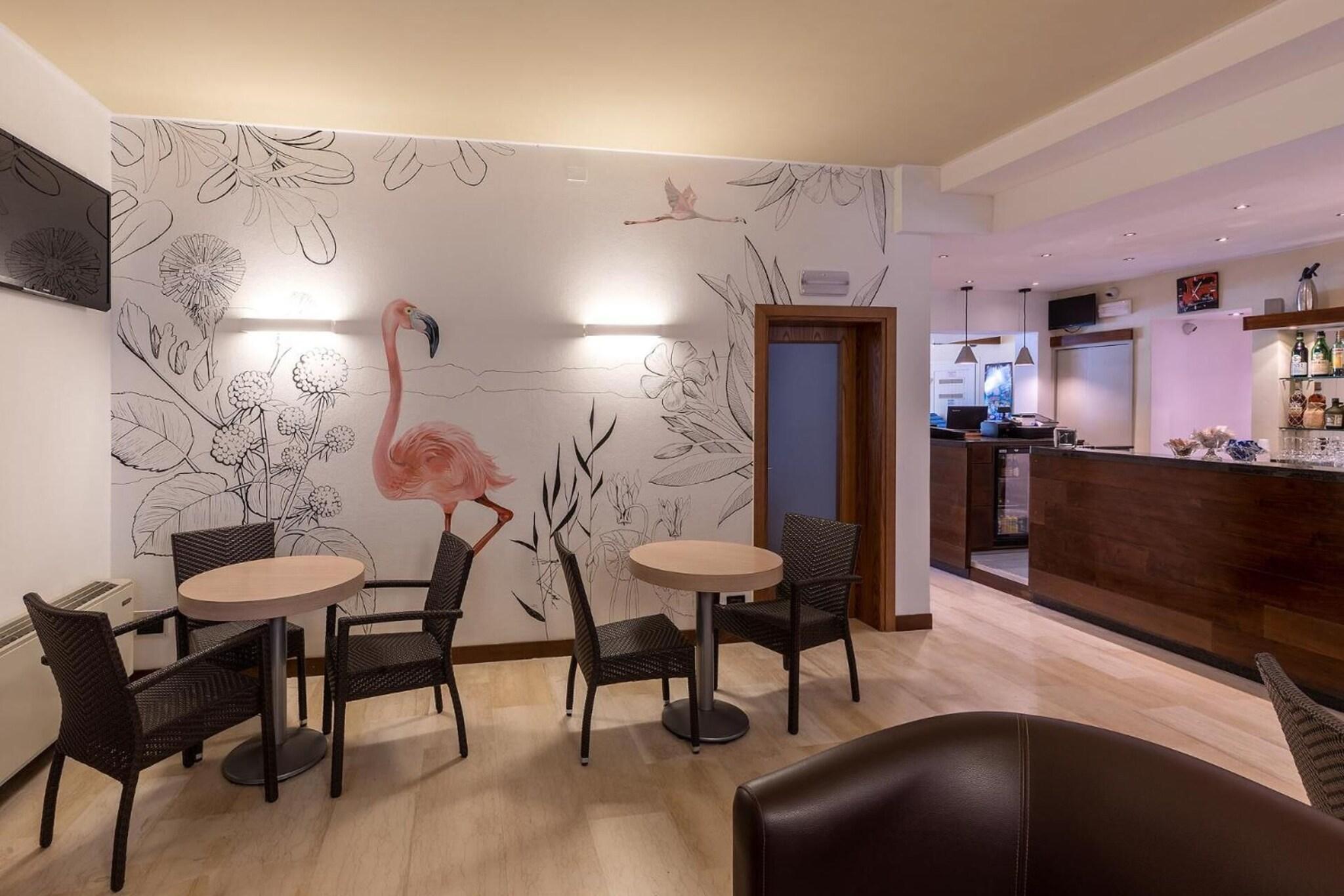 Bar/Salón Hotel La Tavernetta