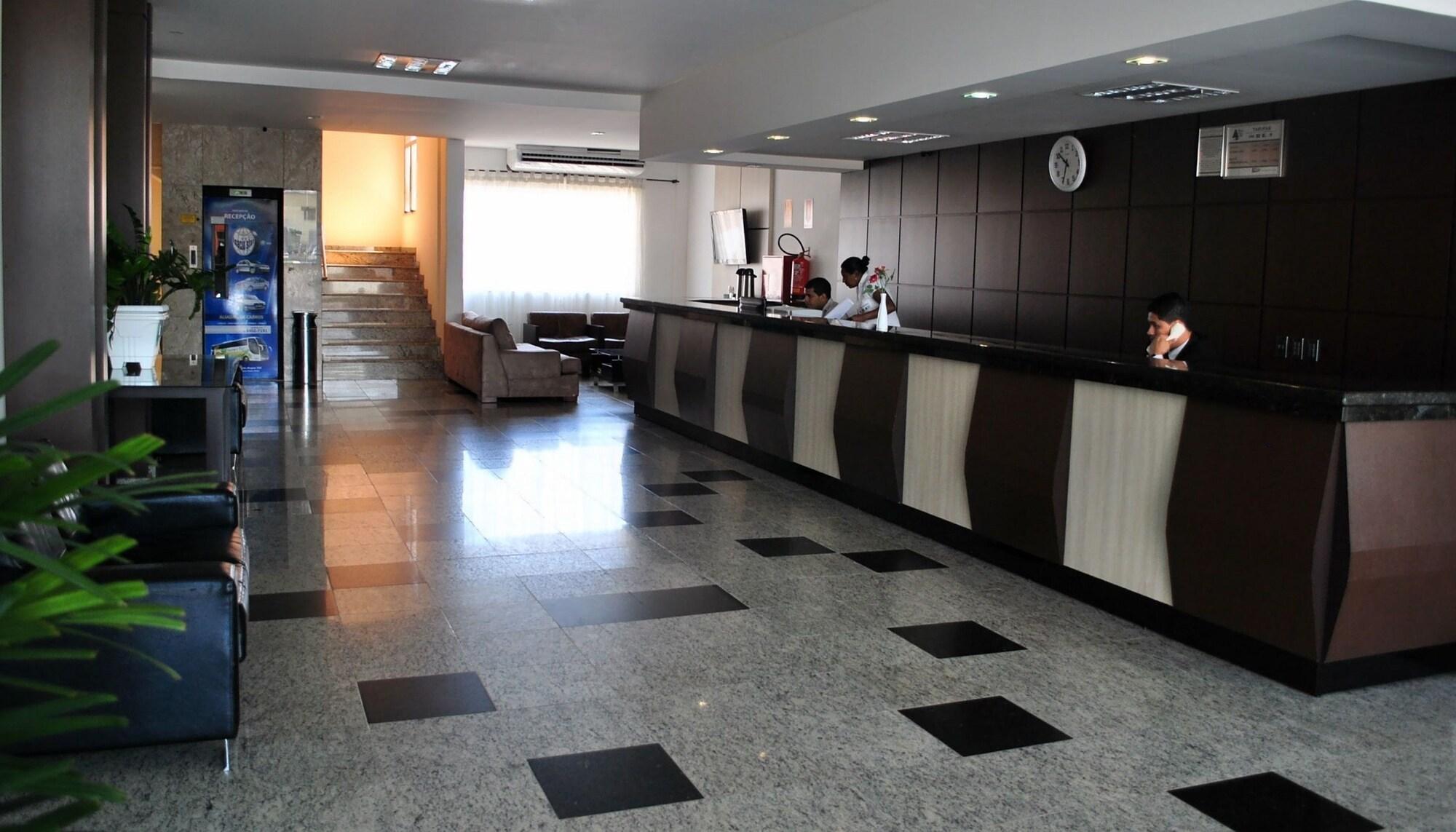 Vista Lobby Pinheiro Palace Hotel