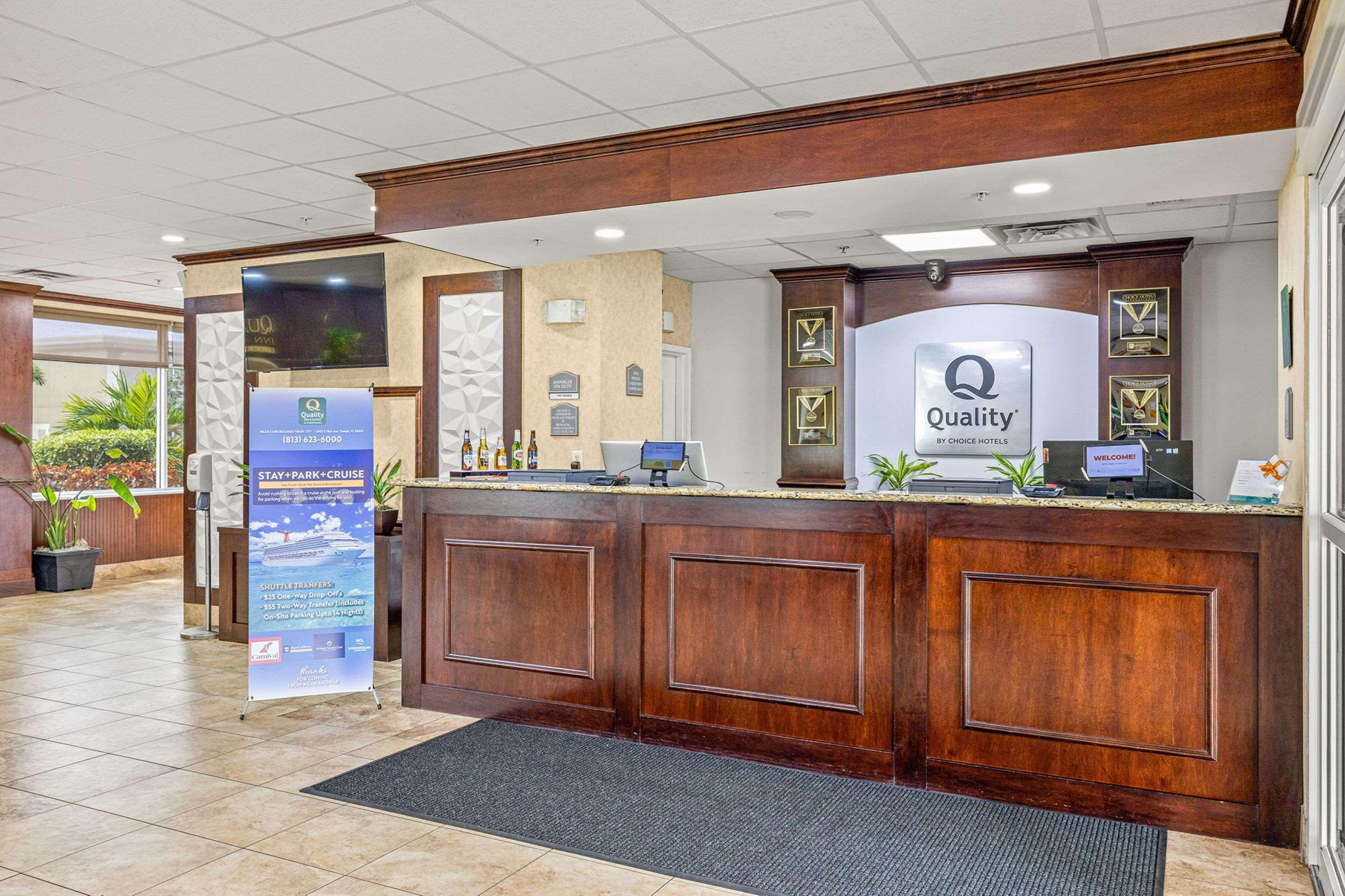 Vista Lobby Quality Inn & Suites Tampa-Ybor City