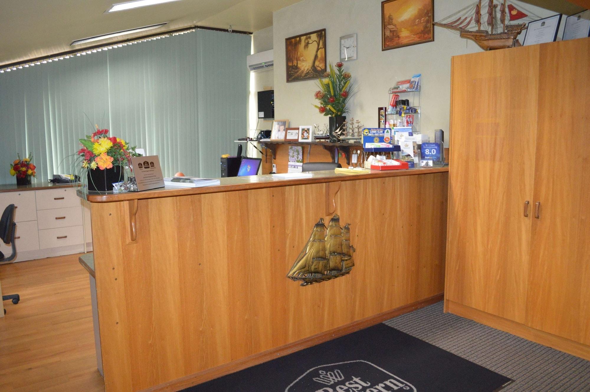 Vista Lobby Best Western Endeavour Motel