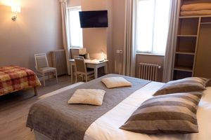 Alojamiento - Logis Auberge du Valburgeois