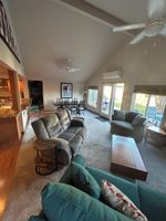 Alquiler Vacacional - Quiet Spacious Woodstock Retreat with large backyard