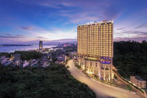 Alojamiento - The Yacht Hotel by DC