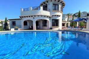 Alquiler Vacacional - Luxury 4 Bedroom Villa - 10 berth - Private Heated Infinity Pool - with Sea View