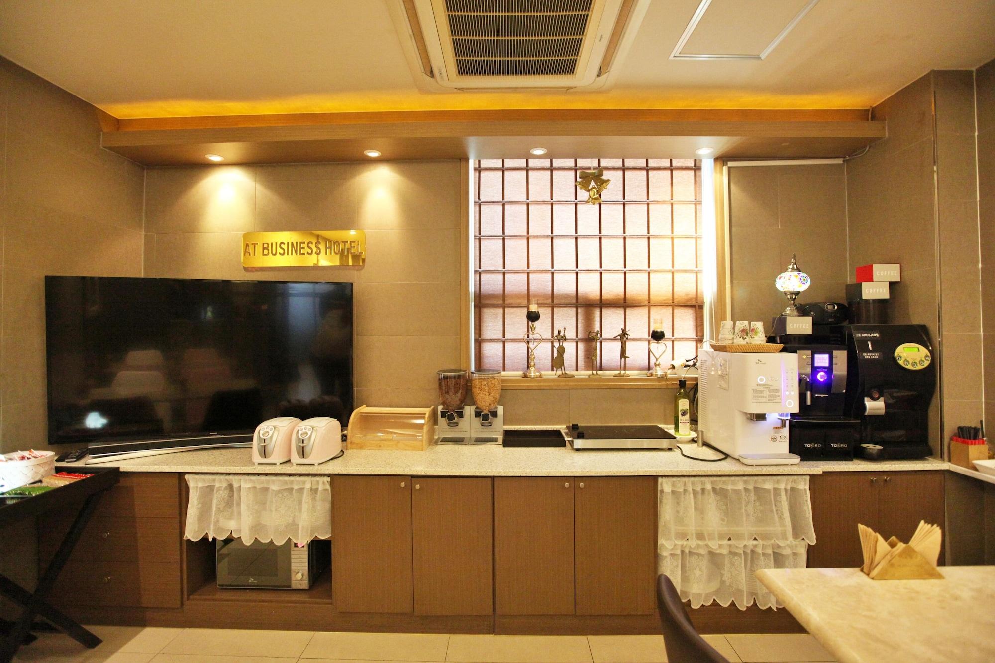 Restaurant Changwon AT Business Hotel