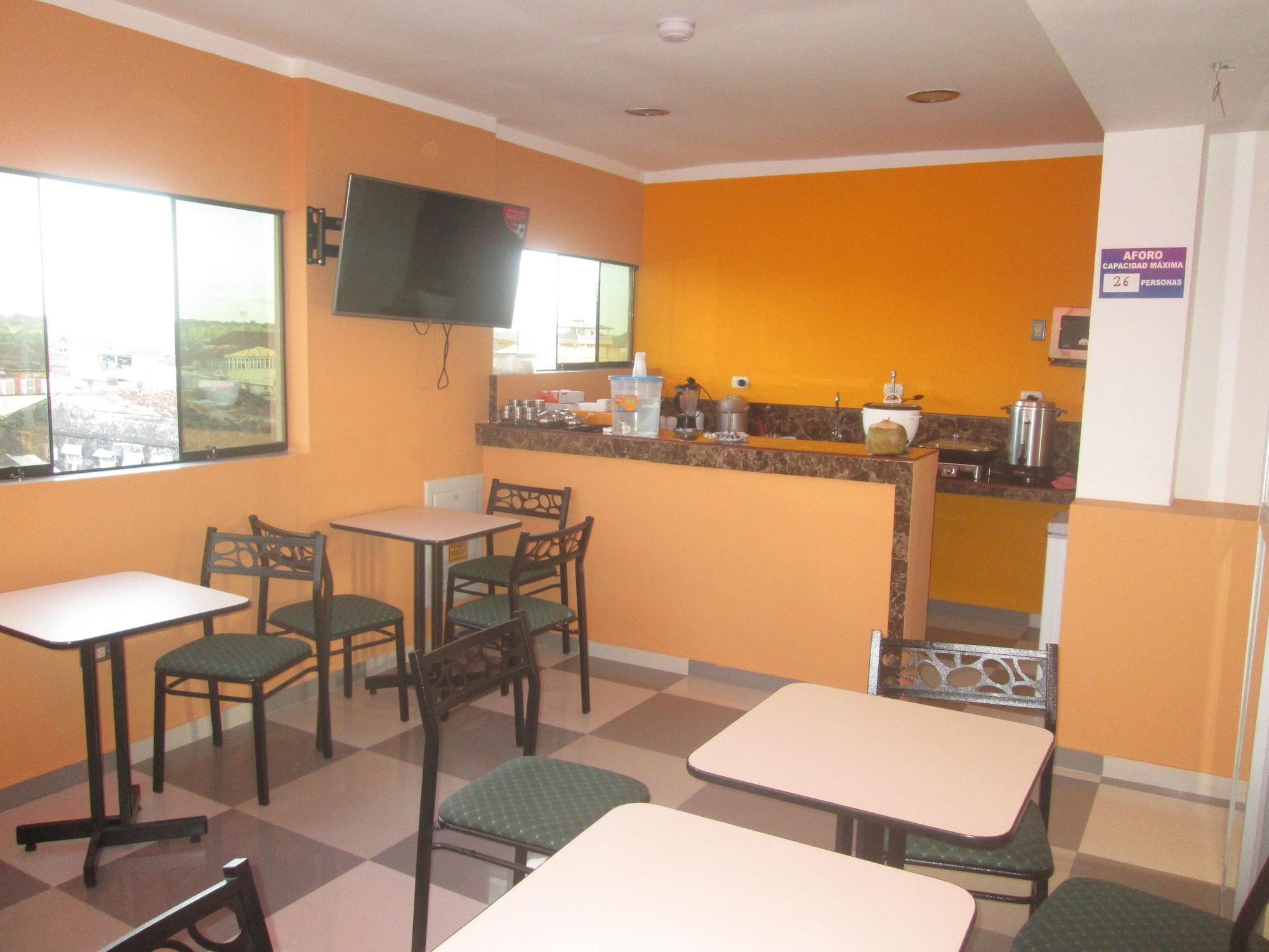 Restaurant Ari's Hotel III