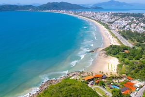 Passeio - Aula de surfe em Bombinhas