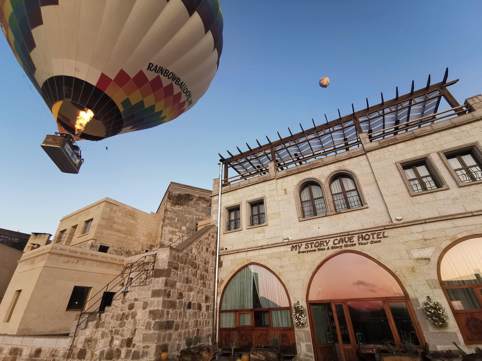 Varios My Story Cave Hotel
