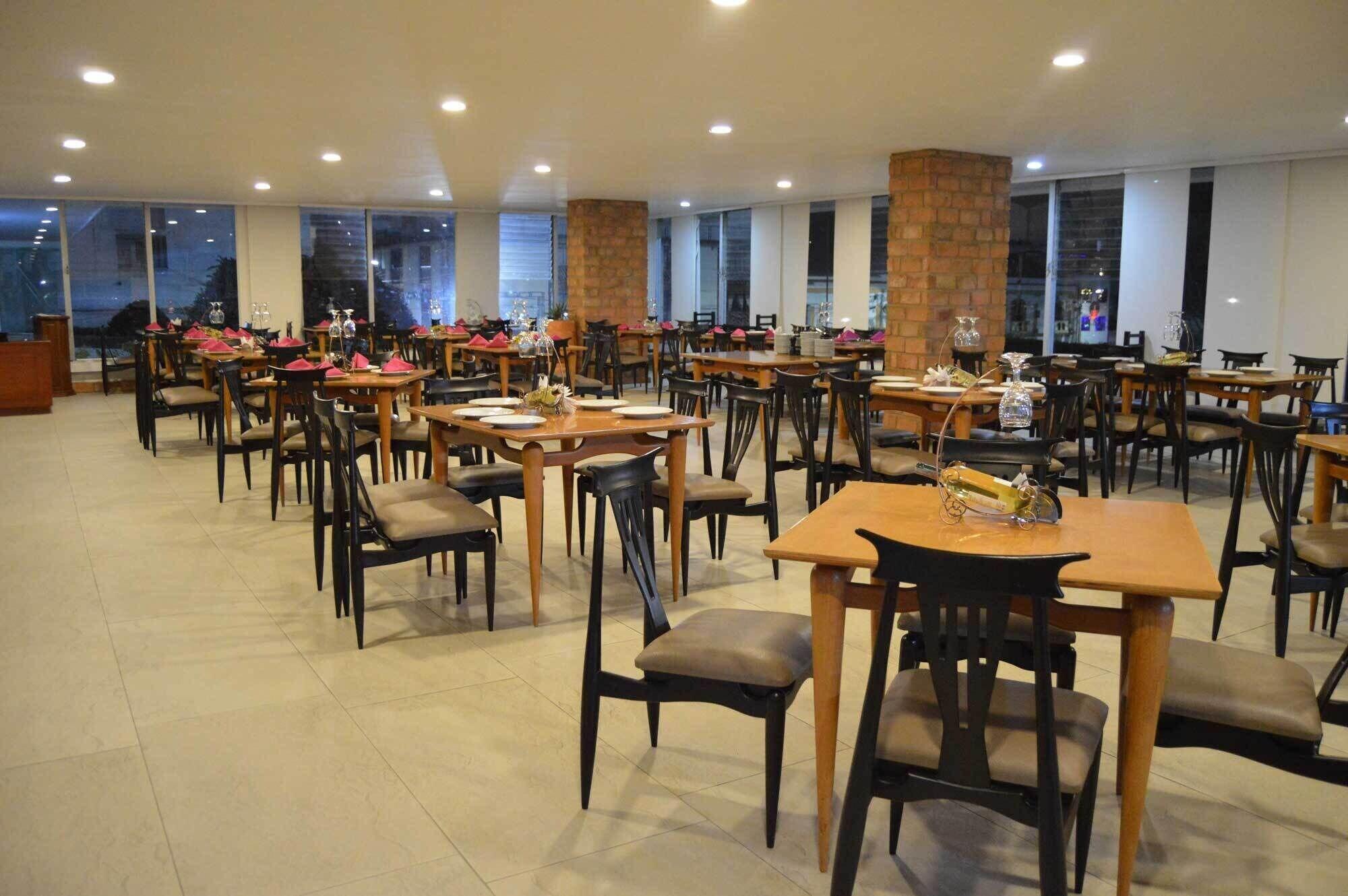 Restaurant Cariongo Plaza Hotel