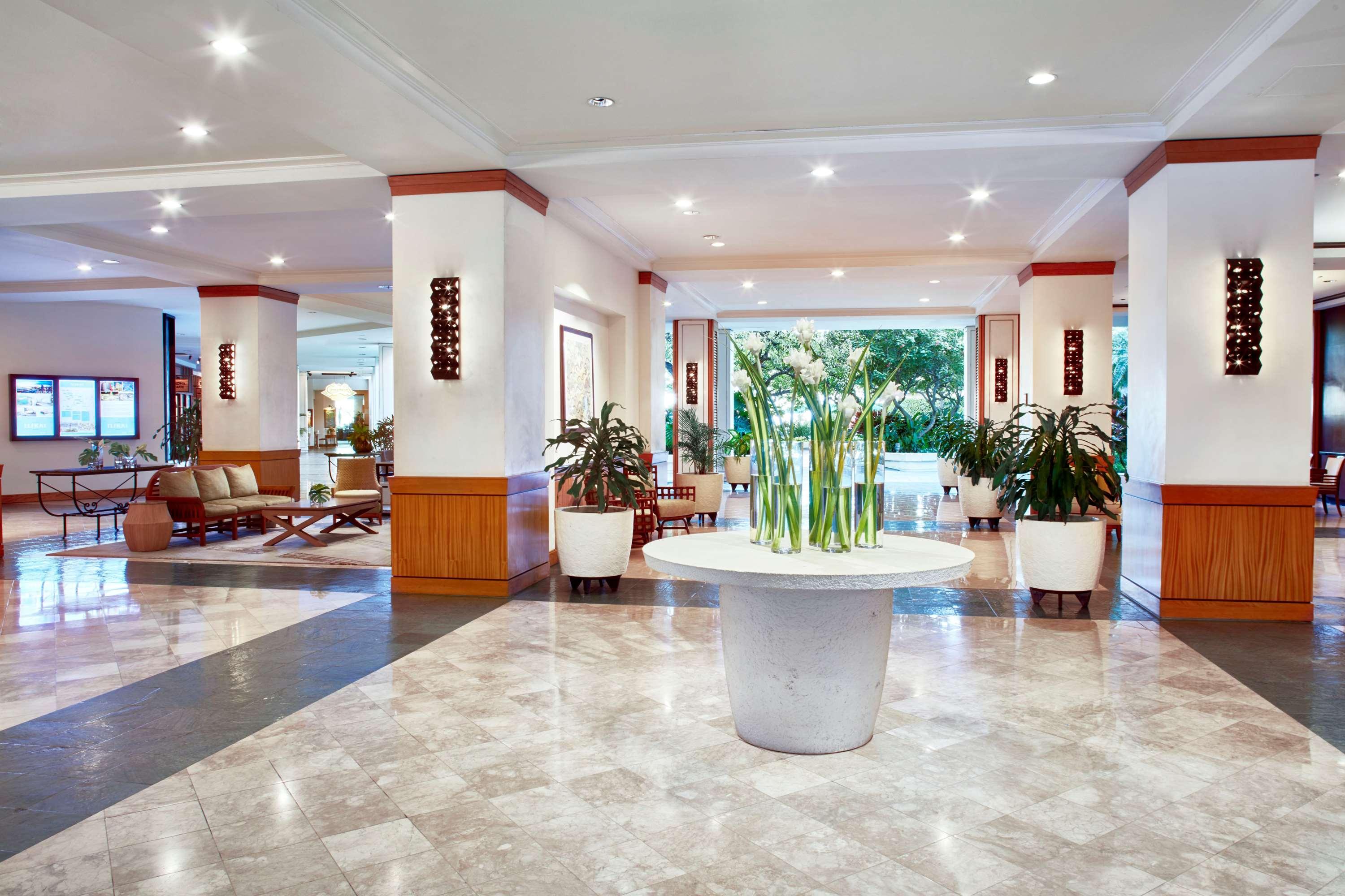 Vista Lobby Ilikai Hotel & Luxury Suites