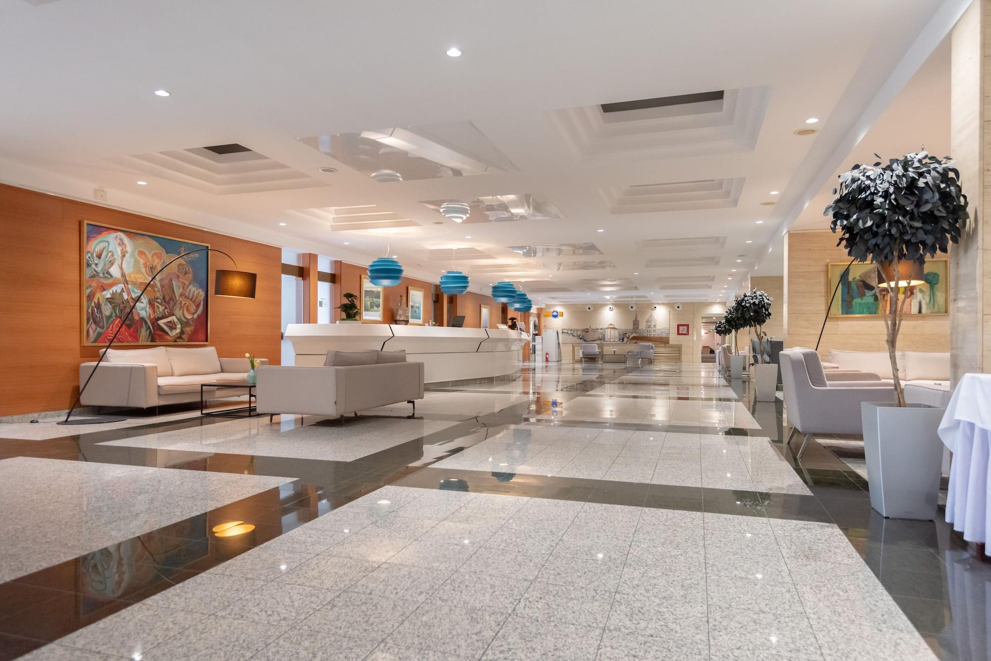 Vista Lobby Hotel Kolovare