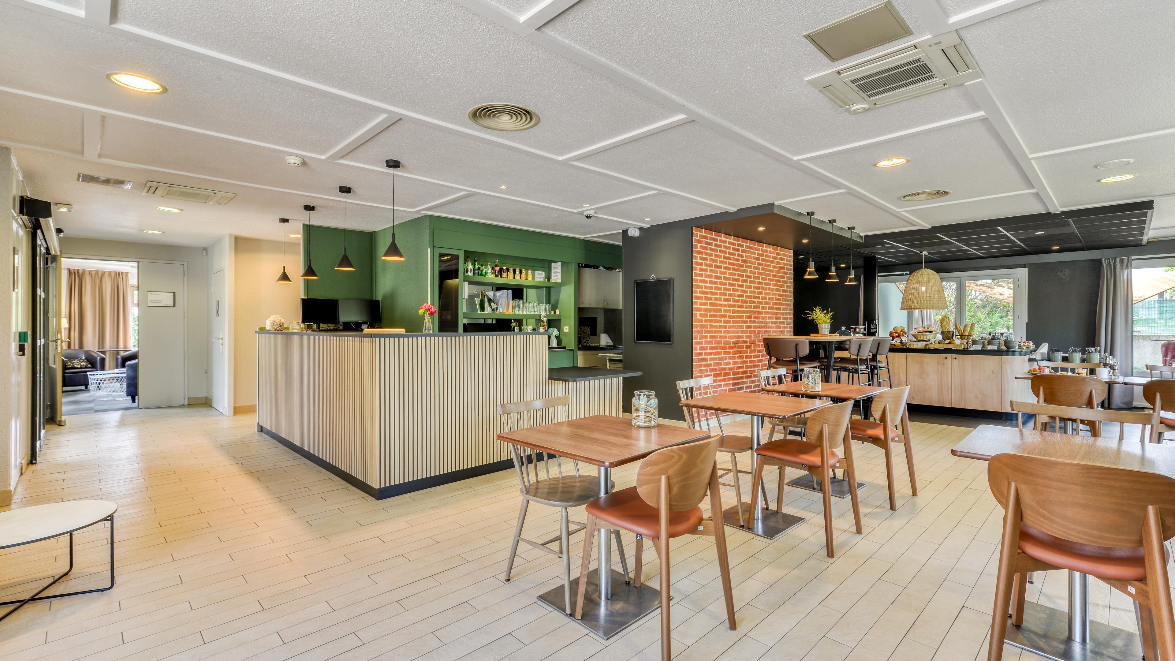 Bar/Salón Campanile NATURE - Montpellier Sud