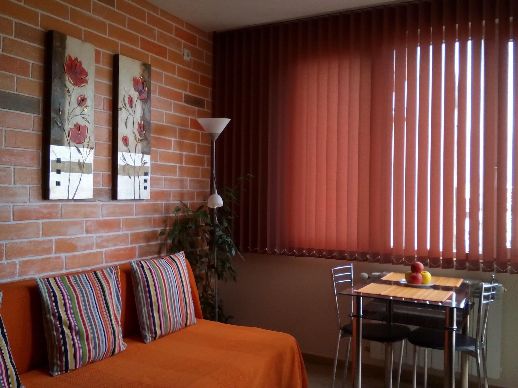 Vista Lobby Greek Rooms in the City Center