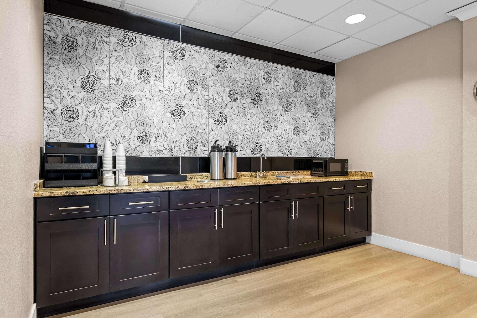 Restaurant Suburban Studios Orlando - Ocoee/Winter Garden