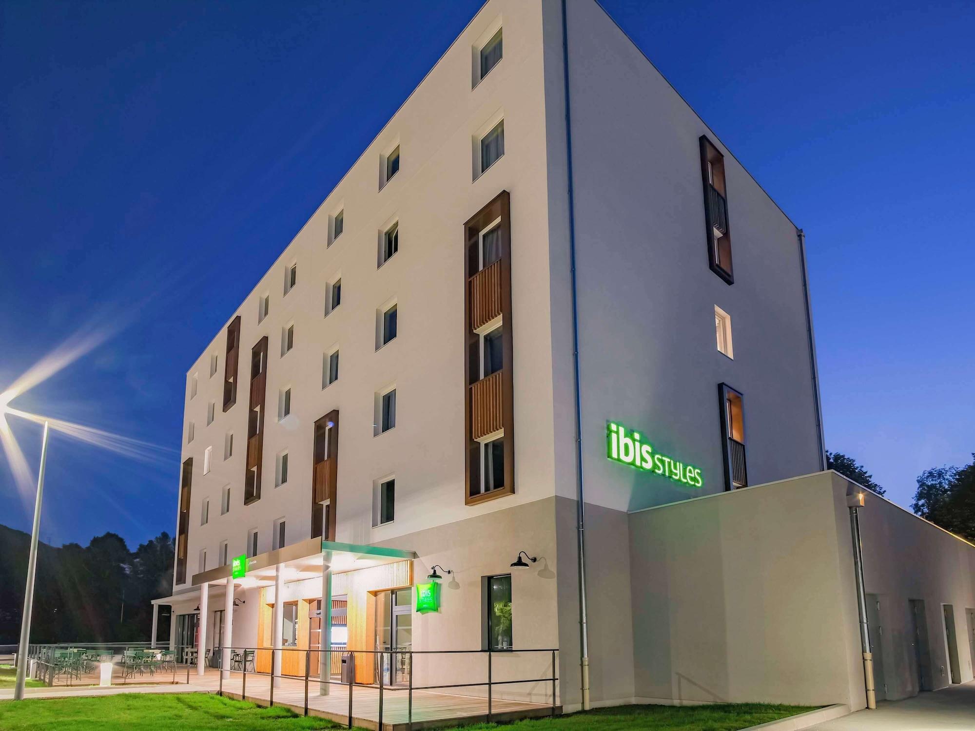 Varios ibis Styles Albertville