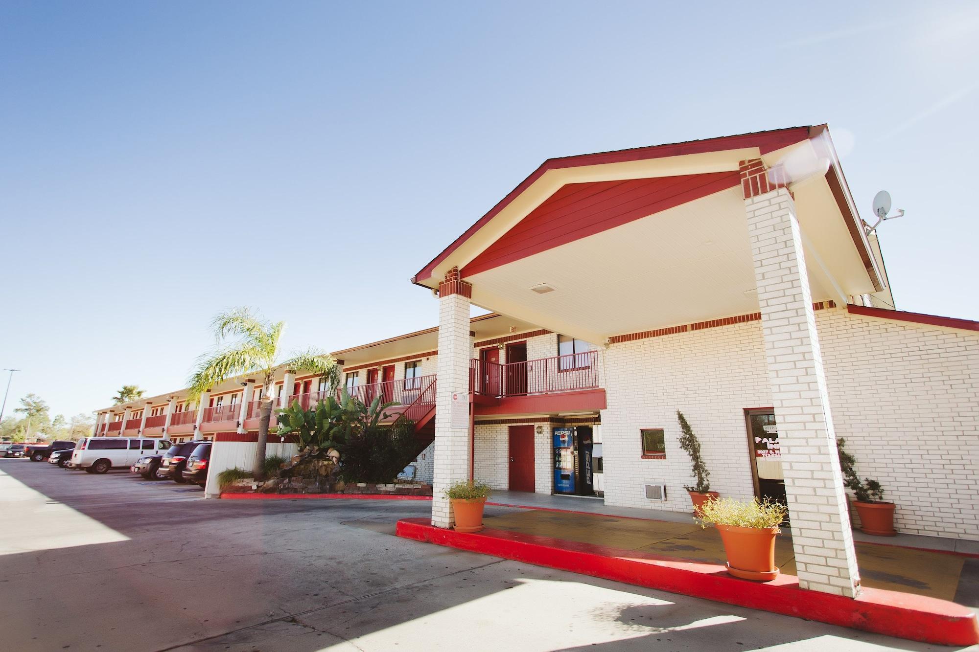 Vista Lobby Palace Inn Wayside