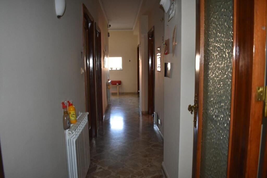 Vista Lobby Framamired