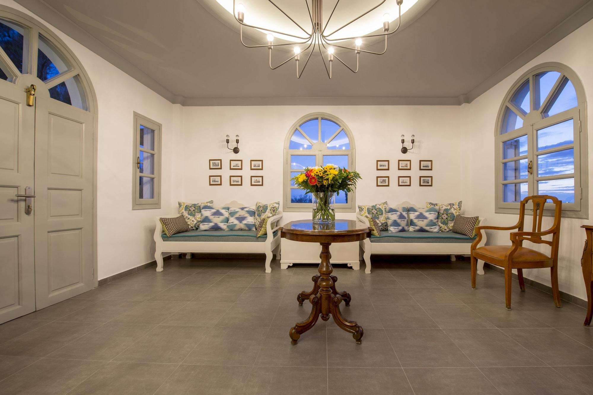 Vista Lobby Caldera's Dolphin Suites
