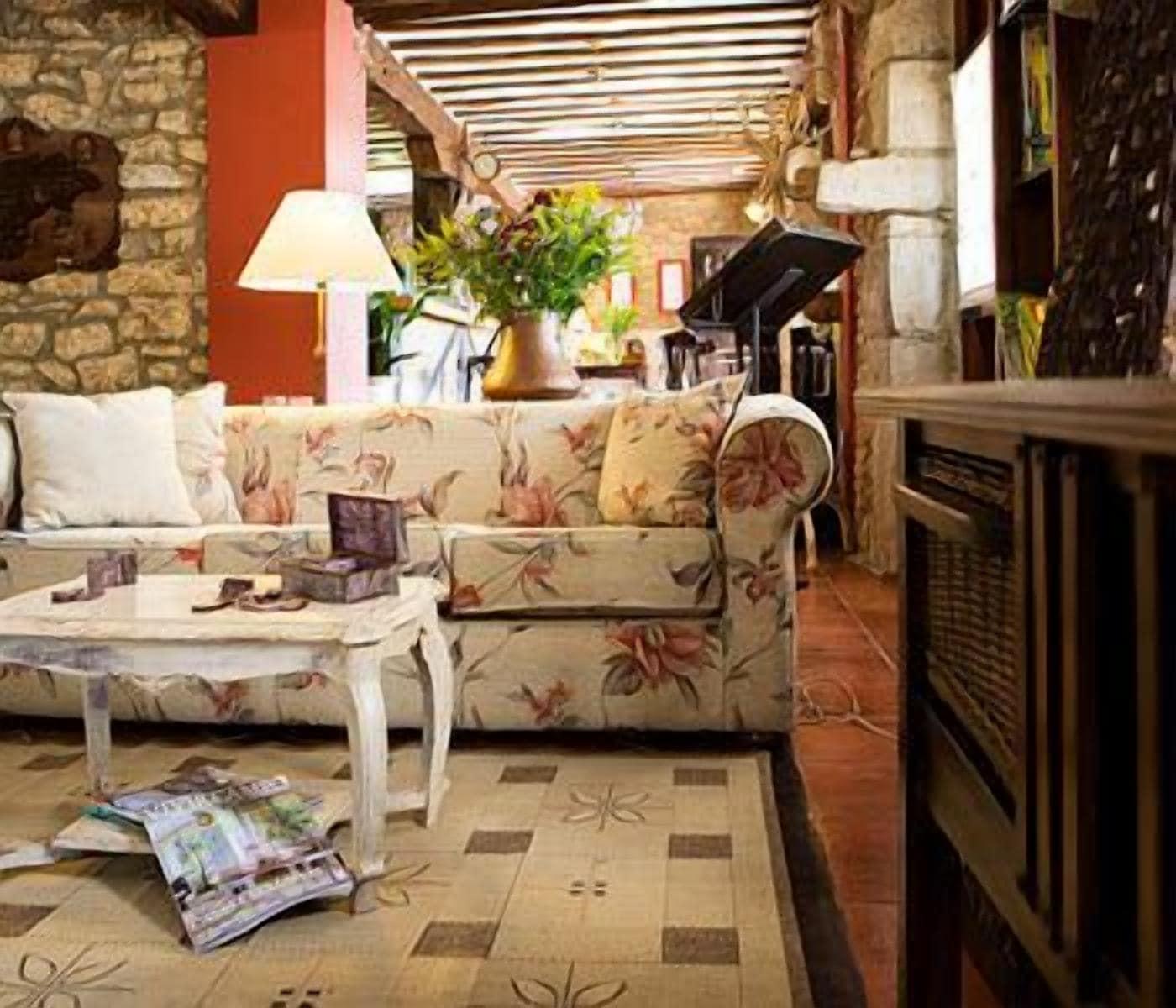 Vista Lobby Posada Santa Ana