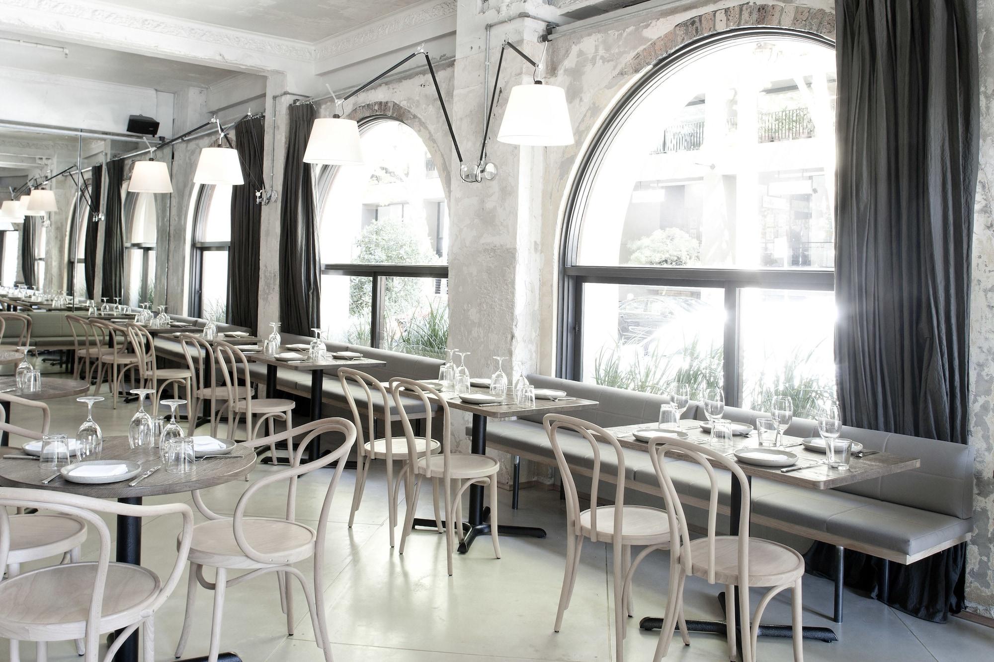 Restaurant Devere Hotel